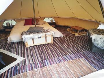 Фото номера Шатер Комплексы для отдыха с коттеджами/бунгало Sokka Holiday Center &amp; Glamping г. Отепя 2