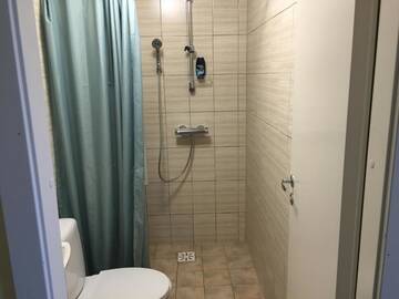 Фото номера Двухместный номер с 1 кроватью и балконом Гостевой дом Edgari Guesthouse г. Отепя 7